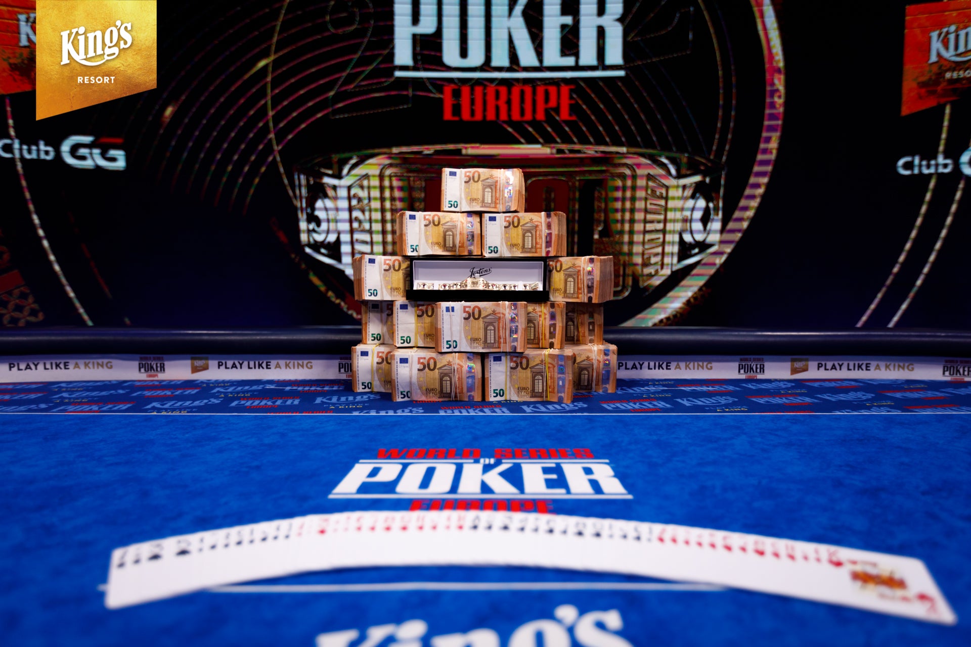 Top 9 Poker Gift Ideas for the Card Shark in Your Life