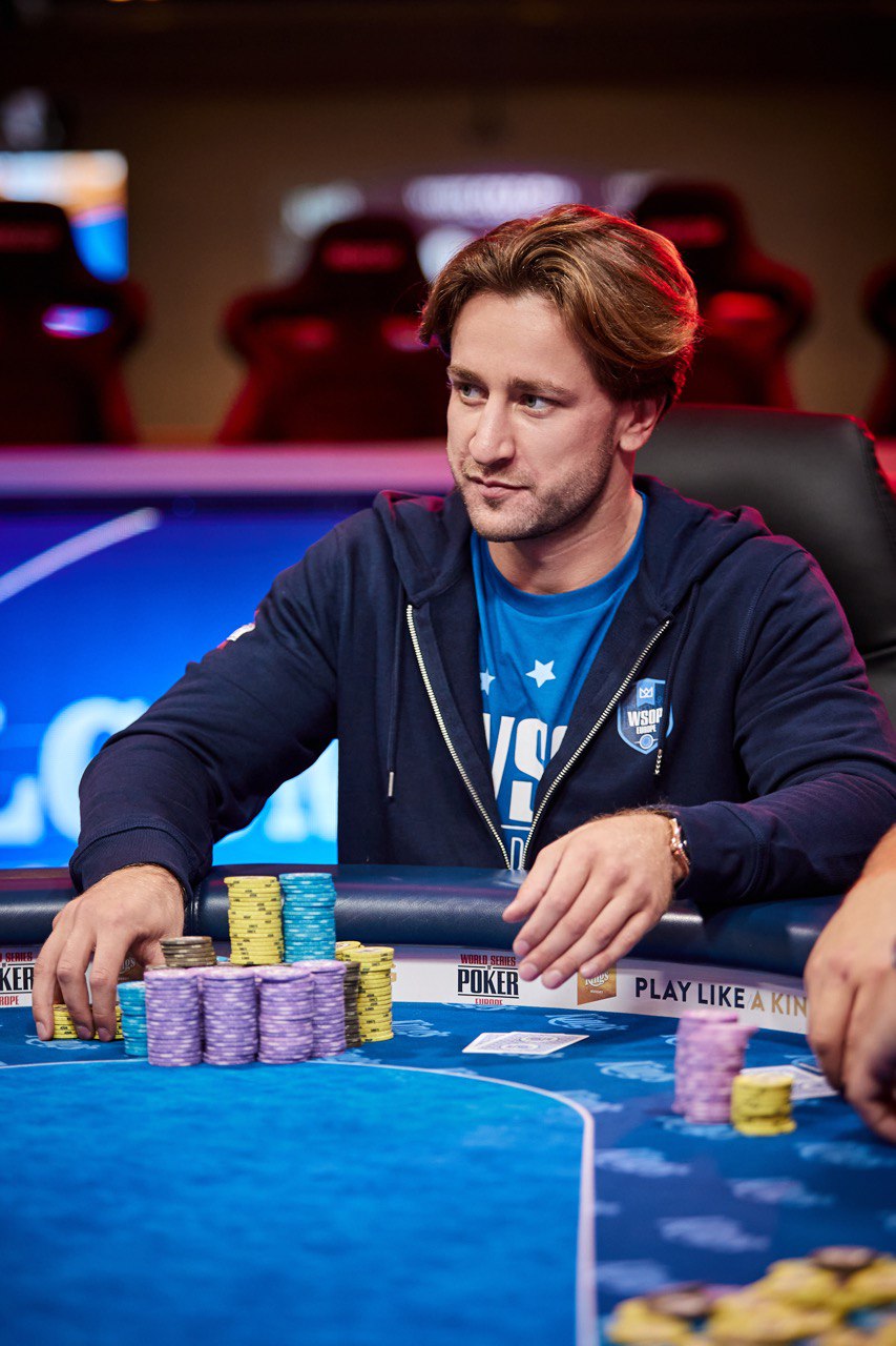 What do poker players wear How to create a comfortable and stylish po